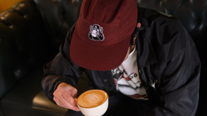 Coffee & Comfy — Boné 5 Panel